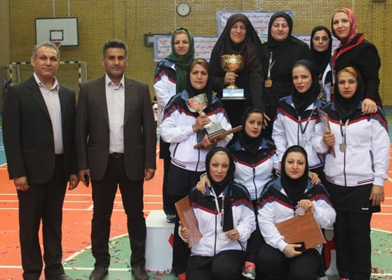 تیم بدمینتون بانوان بالای 26 سال پتروشیمی رازی در مسابقات صنایع پتروشیمی مقام دوم را کسب نمودند تیم بدمینتون بانوان بالای 26 سال پتروشیمی رازی در مسابقات صنایع پتروشیمی مقام دوم را کسب نمودند